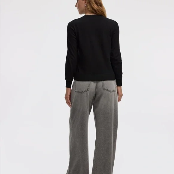 Long-Sleeve Pullover - R Essentials - Picture 5 of 7